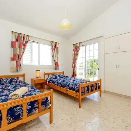 فيلة Rent Your Dream Holiday And Look Forward To Relaxing Beside Your Private Pool 1387 أيا نابا