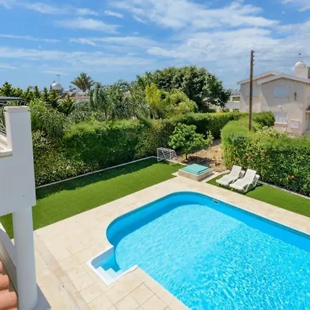 Villa Rent Your Dream Holiday And Look Forward To Relaxing Beside Your Private Pool 1387 *